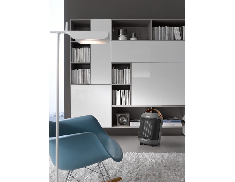 〔デロンギ〕カプスーラ セラミックファンヒーター ブラック