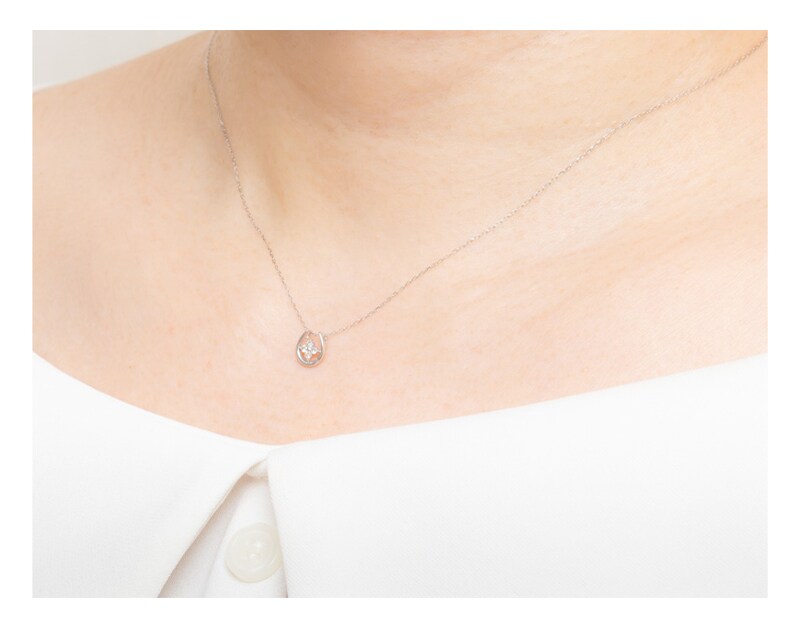 Pt ダイヤ 馬蹄 プチネックレス