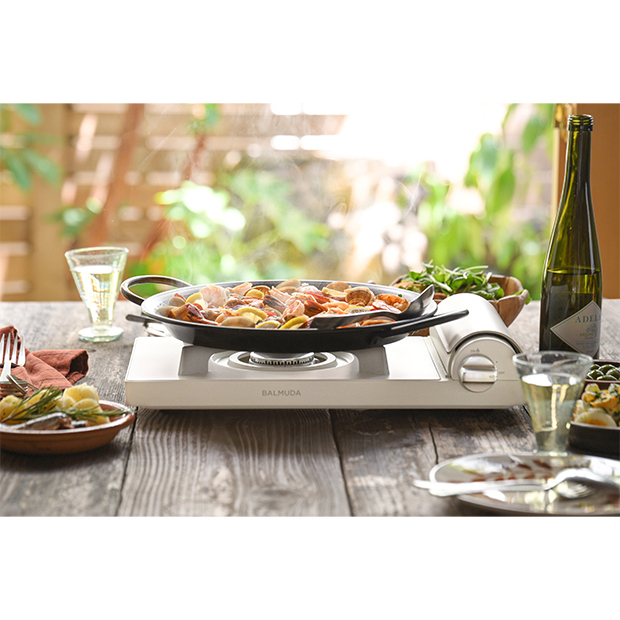 〔バルミューダ〕テーブル ストーブ(ホワイト)