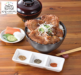 〔オリエンタルフーズ×なないろキッチン〕北海道産豚丼 16食セット(3種の香辛料付き)