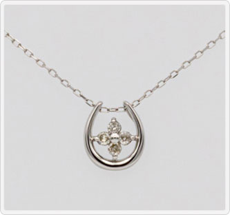 Pt ダイヤ 馬蹄 プチネックレス