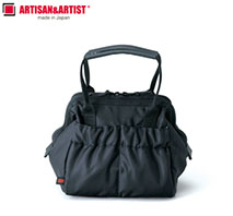 〔アルティザン＆アーティスト〕　ワイドオープンハンドバッグ