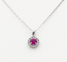 Pt ルビー プチネックレス