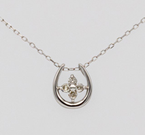 Pt ダイヤ　馬蹄　プチネックレス
