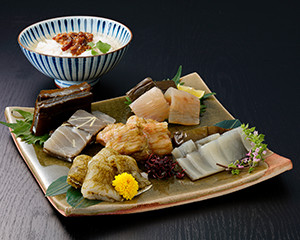 〔丸玉〕麹仕込み天然鰤茶漬け・昆布じめセット　〔汐風〕