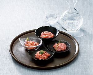 〔小田島水産食品〕木樽仕込いか塩辛（化粧箱樽入）