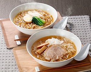 そば屋がつくったカレーらぁめんと牛骨らーめん