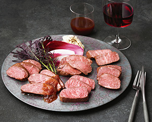 〔ファイブミニッツ・ミーツ〕6大ブランド和牛食べ比べローストビーフ