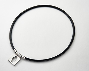 〔ANGLE〕イーモデル01ネックレス Lサイズ　プラチナ