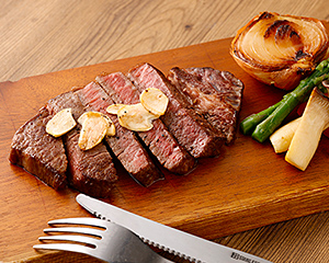 〔阿蘇あか牛のLARKS〕阿蘇あか牛サーロインステーキセット