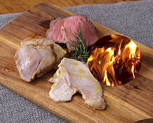 〔土佐あぐりーど〕土佐の和牛栗豚地鶏の藁焼きローストセット